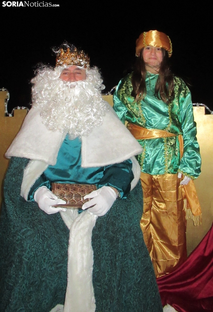 Fotos: Los Reyes Magos visitaron varios lugares de la provincia como Golmayo o la Barriada