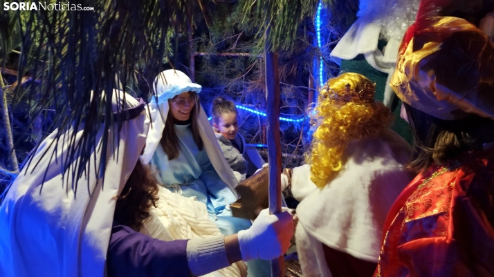 Fotos: Los Reyes Magos visitaron varios lugares de la provincia como Golmayo o la Barriada