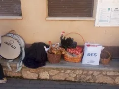 Foto 3 - Este pueblo de Soria de 70 habitantes cambia los gallos por pi&ntilde;atas para adaptar su fiesta a la actualidad