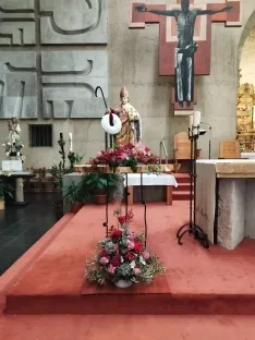 Foto 5 - Alrededor de 400 personas celebran la festividad de San Blas en la parroquia de El Salvador