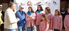 Foto 5 - Colas de hasta una hora para participar en la torreznada solidaria de Valencia