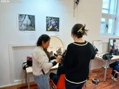 Foto 8 - Los focos de la Escuela de Arte de Soria se encienden para una sesi&oacute;n de fotograf&iacute;a que prepara a los estudiantes para la vida laboral
