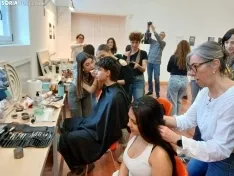 Foto 9 - Los focos de la Escuela de Arte de Soria se encienden para una sesi&oacute;n de fotograf&iacute;a que prepara a los estudiantes para la vida laboral