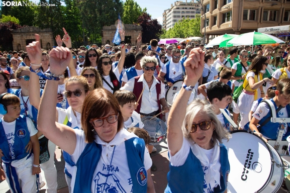 ¿Quieres bajar a ‘Las Bailas’ tocando el tambor? El Bullicio te enseña con este novedoso taller