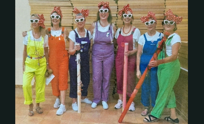 Las Quasimozas calientan el carnaval con su chirigota este miércoles