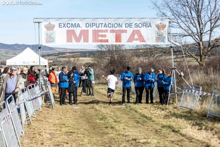 Atletismo en Ólvega./ Viksar Fotografía