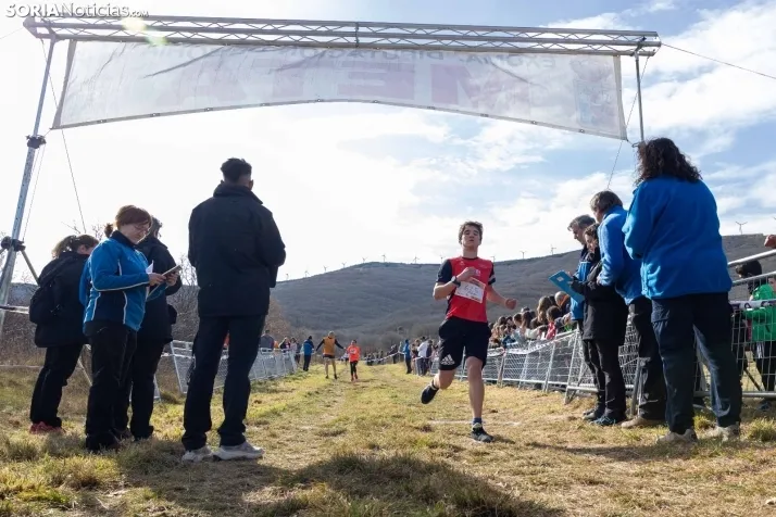 Atletismo en Ólvega./ Viksar Fotografía