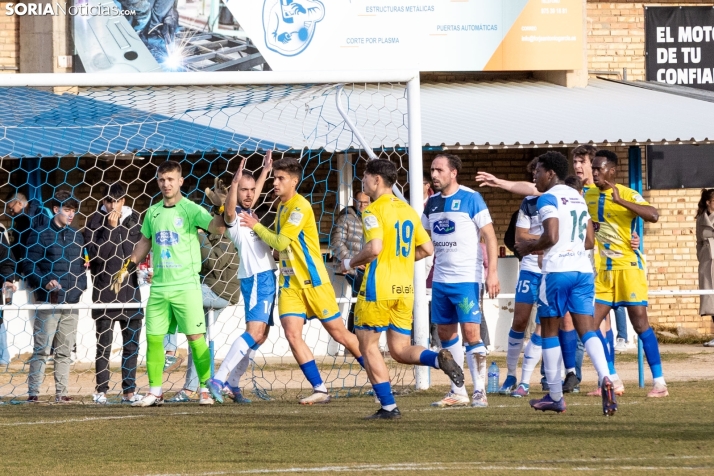S.D. Almazán vs Arandina./ Viksar Fotografía