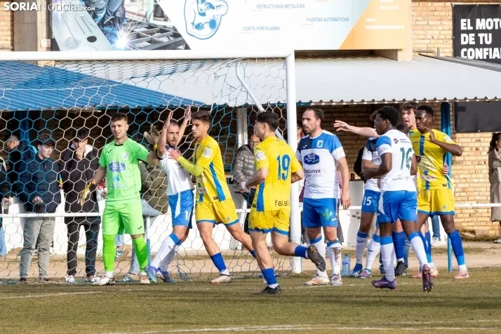S.D. Almazán vs Arandina./ Viksar Fotografía