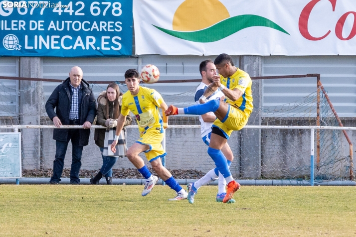 S.D. Almazán vs Arandina./ Viksar Fotografía
