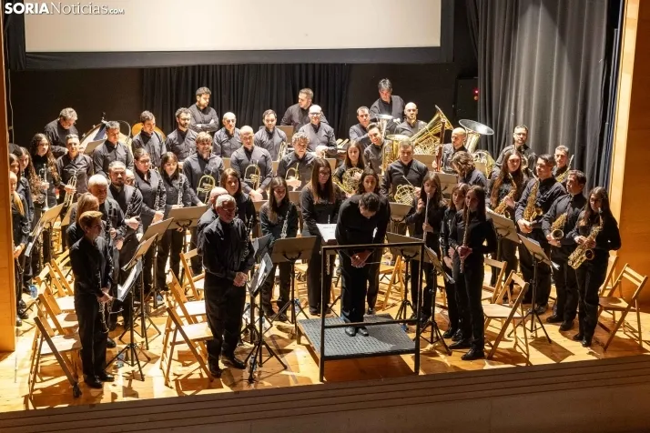 EN FOTOS | La Banda de M&uacute;sica de Almaz&aacute;n cautiva al p&uacute;blico con su concierto &lsquo;M&uac