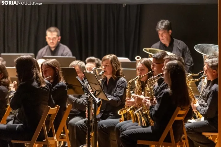 EN FOTOS | La Banda de M&uacute;sica de Almaz&aacute;n cautiva al p&uacute;blico con su concierto &lsquo;M&uac
