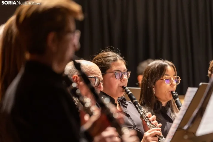 EN FOTOS | La Banda de M&uacute;sica de Almaz&aacute;n cautiva al p&uacute;blico con su concierto &lsquo;M&uac