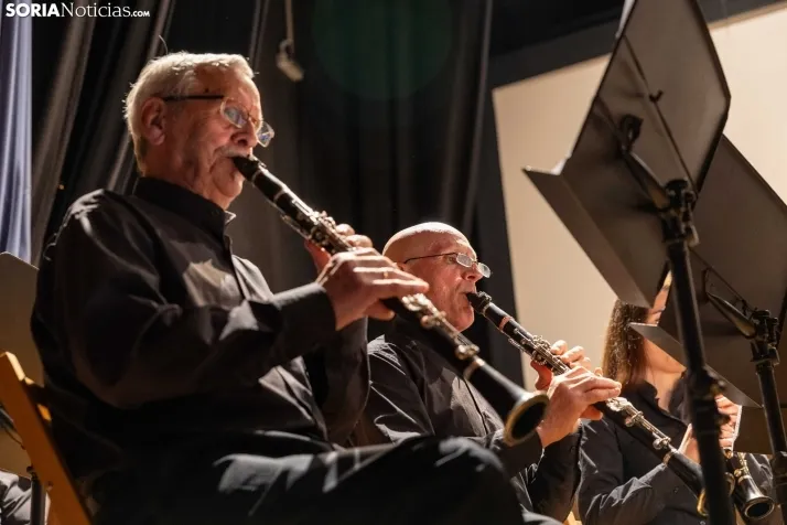 EN FOTOS | La Banda de M&uacute;sica de Almaz&aacute;n cautiva al p&uacute;blico con su concierto &lsquo;M&uac