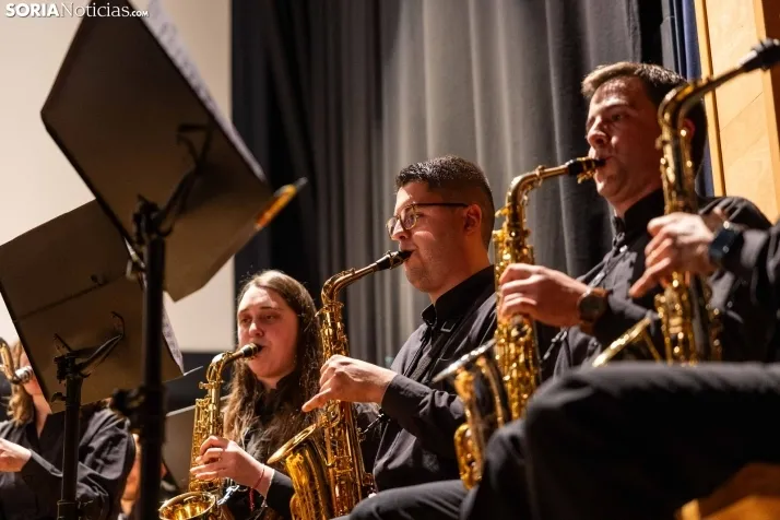 EN FOTOS | La Banda de M&uacute;sica de Almaz&aacute;n cautiva al p&uacute;blico con su concierto &lsquo;M&uac