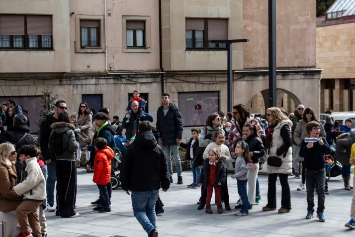 GALER&Iacute;A | Cabezudos, disfraces y chiquiller&iacute;a, obligados ingredientes para el carnaval de Soria 