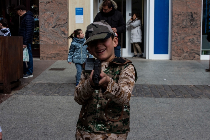 GALER&Iacute;A | Cabezudos, disfraces y chiquiller&iacute;a, obligados ingredientes para el carnaval de Soria 