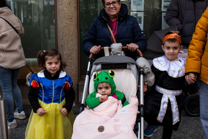 GALER&Iacute;A | Cabezudos, disfraces y chiquiller&iacute;a, obligados ingredientes para el carnaval de Soria 