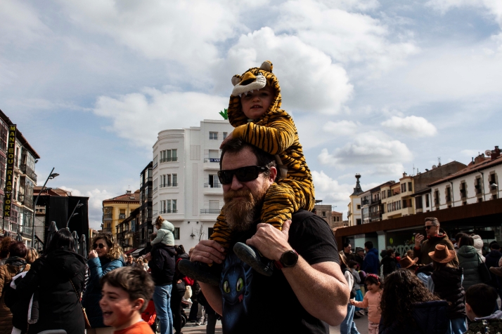 GALER&Iacute;A | Cabezudos, disfraces y chiquiller&iacute;a, obligados ingredientes para el carnaval de Soria 