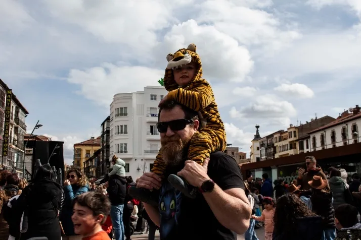 GALER&Iacute;A | Cabezudos, disfraces y chiquiller&iacute;a, obligados ingredientes para el carnaval de Soria 
