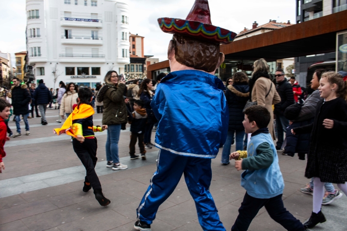 GALER&Iacute;A | Cabezudos, disfraces y chiquiller&iacute;a, obligados ingredientes para el carnaval de Soria 