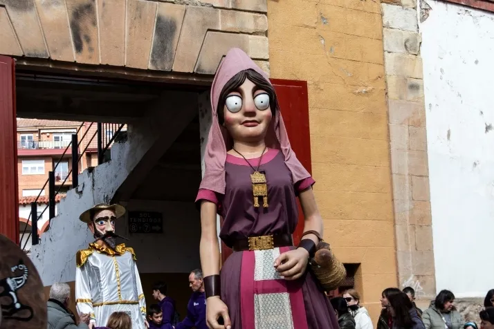 GALER&Iacute;A | Cabezudos, disfraces y chiquiller&iacute;a, obligados ingredientes para el carnaval de Soria 