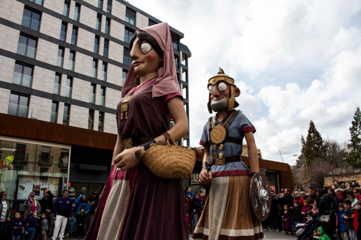 GALER&Iacute;A | Cabezudos, disfraces y chiquiller&iacute;a, obligados ingredientes para el carnaval de Soria 