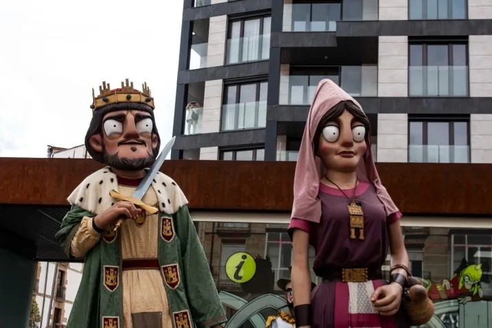 GALER&Iacute;A | Cabezudos, disfraces y chiquiller&iacute;a, obligados ingredientes para el carnaval de Soria 