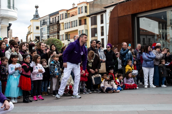 GALER&Iacute;A | Cabezudos, disfraces y chiquiller&iacute;a, obligados ingredientes para el carnaval de Soria 