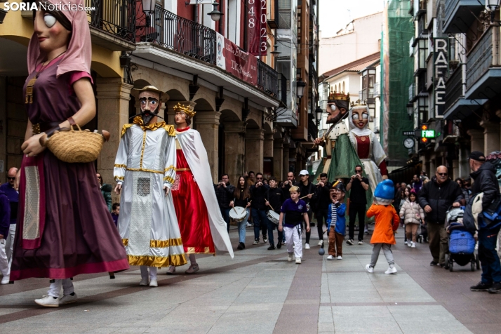 GALER&Iacute;A | Cabezudos, disfraces y chiquiller&iacute;a, obligados ingredientes para el carnaval de Soria 