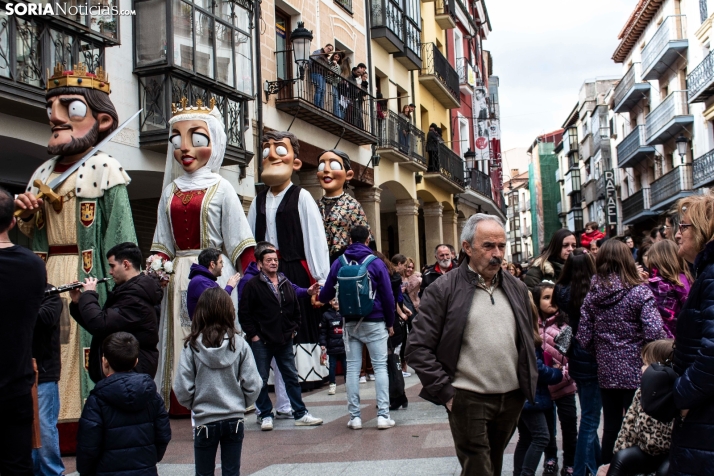 GALER&Iacute;A | Cabezudos, disfraces y chiquiller&iacute;a, obligados ingredientes para el carnaval de Soria 