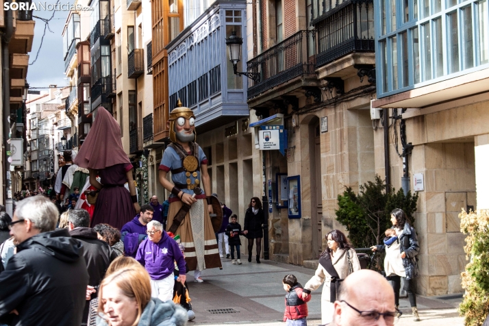 GALER&Iacute;A | Cabezudos, disfraces y chiquiller&iacute;a, obligados ingredientes para el carnaval de Soria 