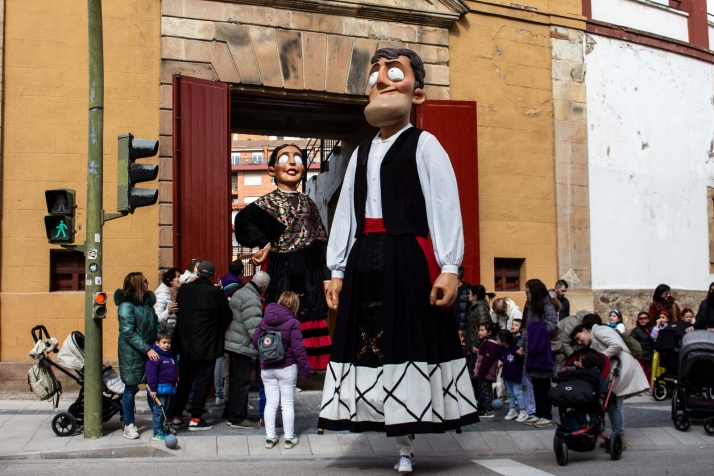 GALER&Iacute;A | Cabezudos, disfraces y chiquiller&iacute;a, obligados ingredientes para el carnaval de Soria 