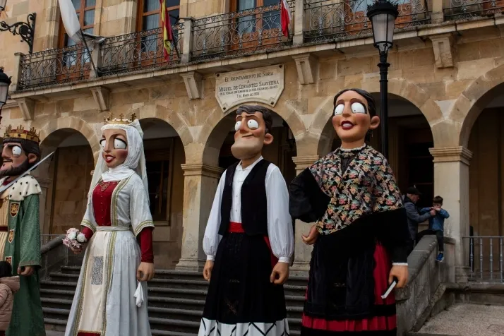 GALER&Iacute;A | Cabezudos, disfraces y chiquiller&iacute;a, obligados ingredientes para el carnaval de Soria 