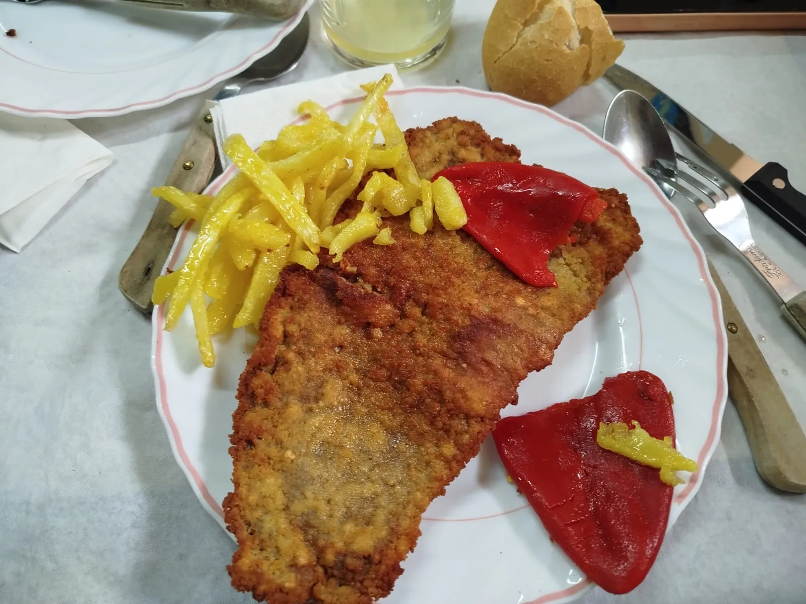 Foto 2 - Este pueblo de 30 habitantes de Soria se traslada a Asturias por unas horas con una gran cachopada