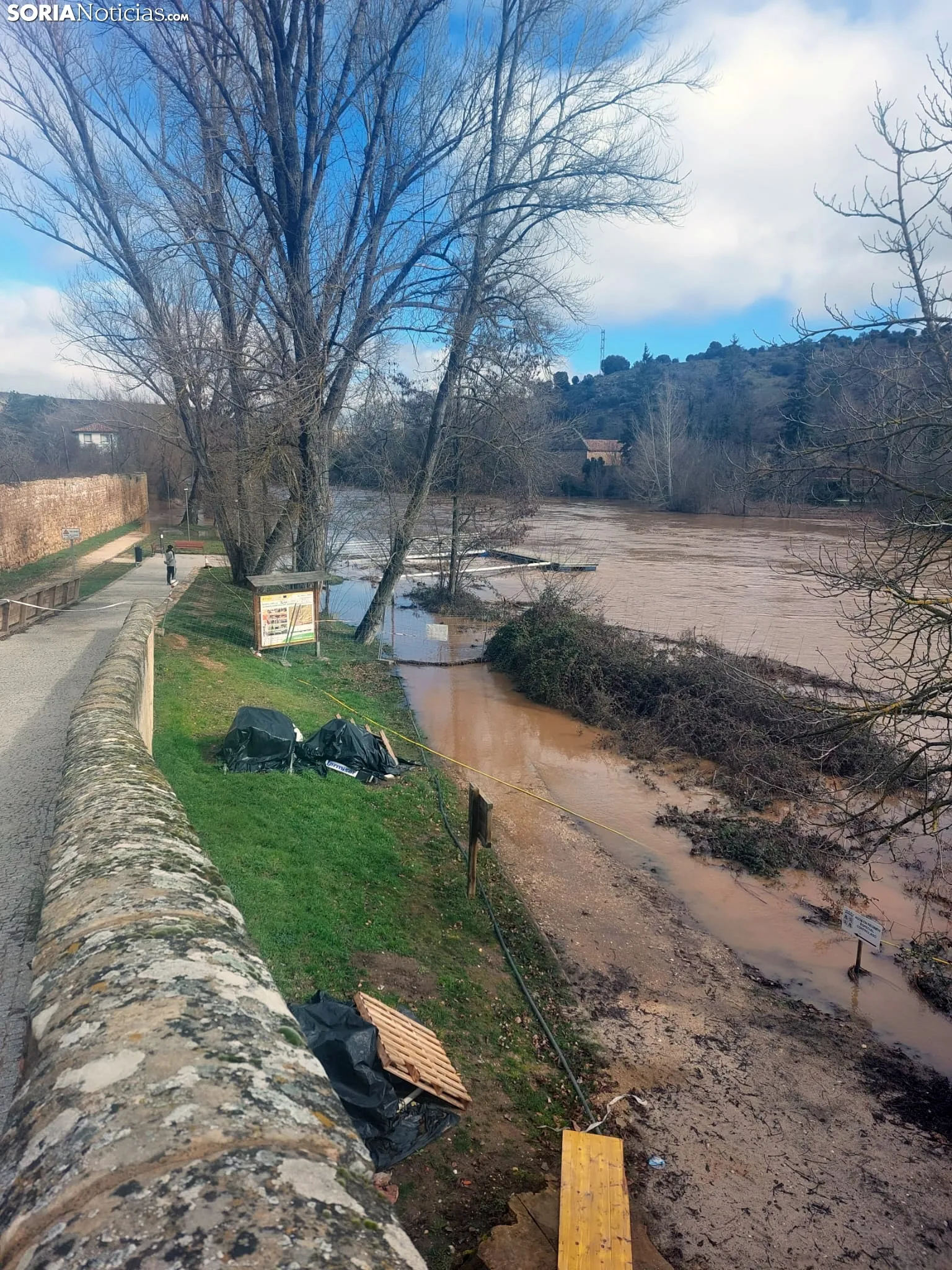 Imagen del Duero a su paso por Soria esta mañana de domingo. /SN