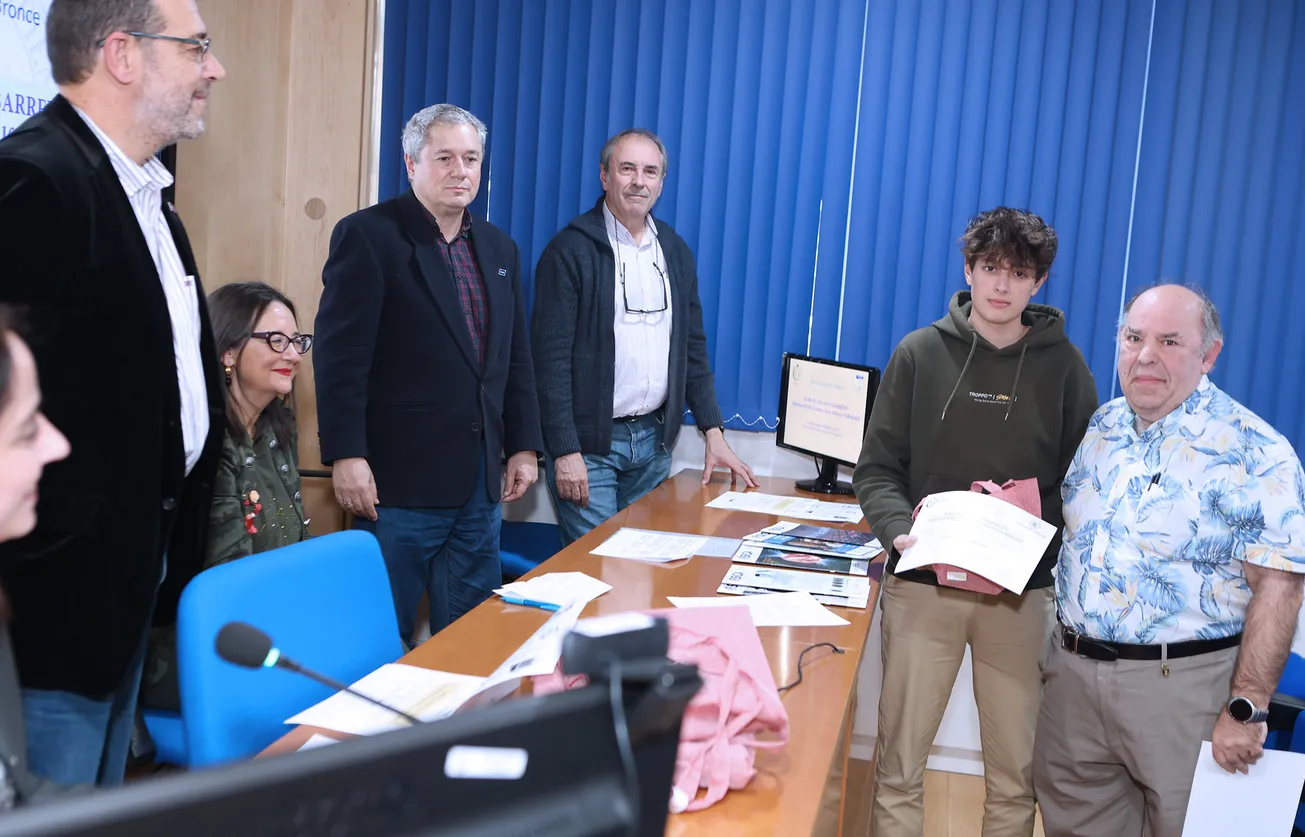 Una imagen de la entrega de premios y diplomas. /UVa