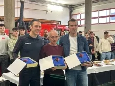 Foto 3 - Bomberos de Soria presenta, en la festividad de su patr&oacute;n, un veh&iacute;culo hist&oacute;rico restaurado 