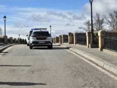 Foto 4 - Cortada la N-110 a su paso por San Esteban debido al desprendimiento de parte del puente