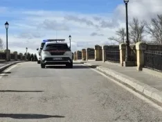 Foto 4 - Cortada la N-110 a su paso por San Esteban debido al desprendimiento de parte del puente
