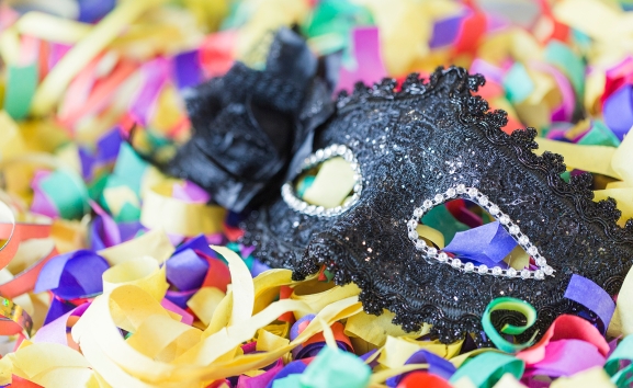 El Casino despide el sábado el carnaval a ritmo de los 80 