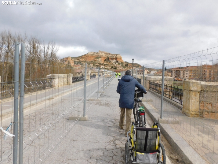 GALER&Iacute;A | As&iacute; est&aacute; el puente de San Esteban tras la ca&iacute;da de uno de sus aleros: ho