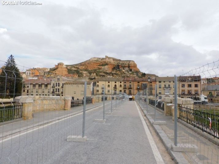 GALER&Iacute;A | As&iacute; est&aacute; el puente de San Esteban tras la ca&iacute;da de uno de sus aleros: ho