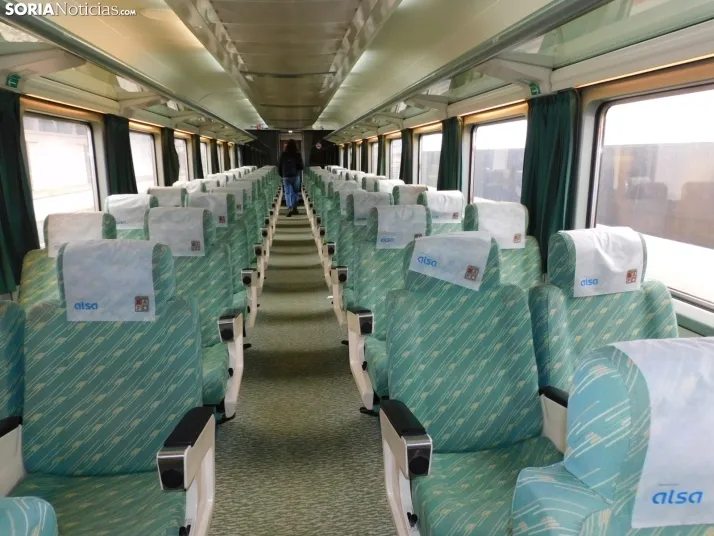 Fotos: 500 pasajeros llegan a Soria procedentes de Madrid y Zaragoza en un tren con m&aacute;s de 100 a&ntilde