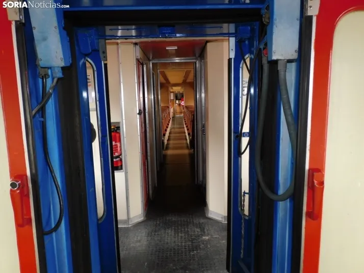 Fotos: 500 pasajeros llegan a Soria procedentes de Madrid y Zaragoza en un tren con m&aacute;s de 100 a&ntilde
