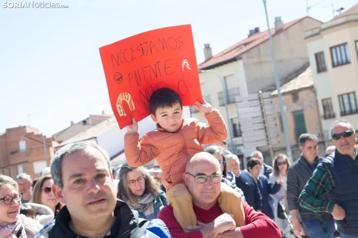 Manifestación por el puente