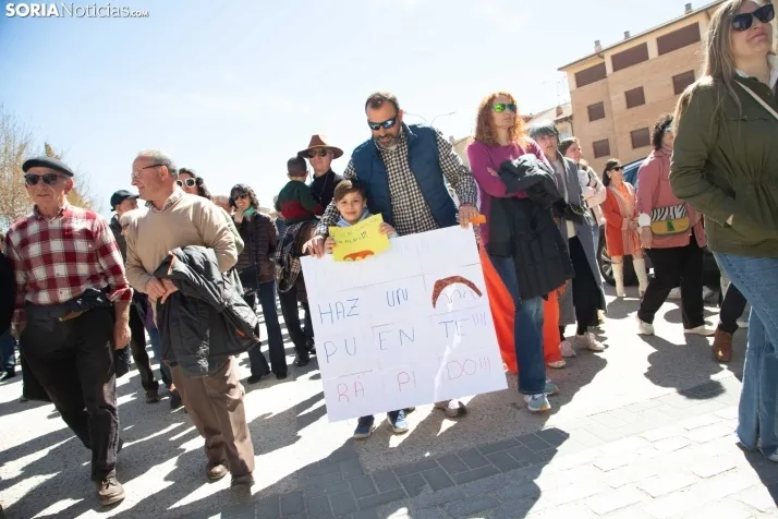Manifestación por el puente