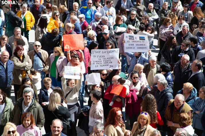Manifestación por el puente
