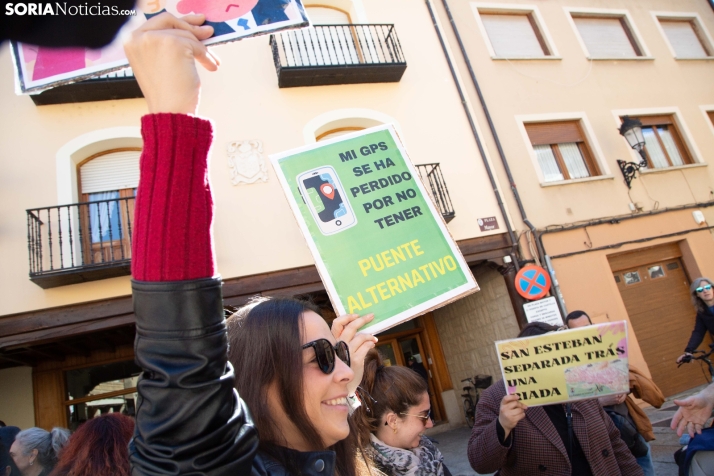 Manifestación por el puente
