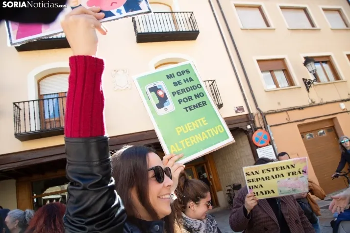 Manifestación por el puente